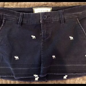 Ambercrombie mini skirt adorable comfortable.